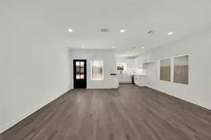 8402 Double Ave, Houston, TX 77088 - Photo 5