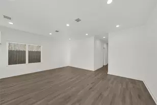 8402 Double Ave, Houston, TX 77088 - Photo 9