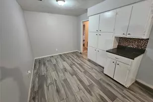 8322 Wynbrook St, Houston, TX 77061 - Photo 11