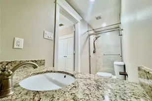 1206 W 14th St, Houston, TX 77008 - Photo 13