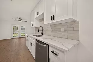 1910 Rainy River Dr, Houston, TX 77088 - Photo 7