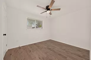 1910 Rainy River Dr, Houston, TX 77088 - Photo 21