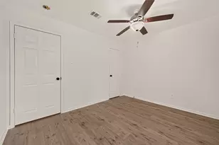 1910 Rainy River Dr, Houston, TX 77088 - Photo 23