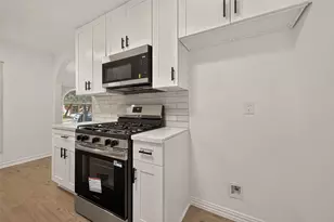 1910 Rainy River Dr, Houston, TX 77088 - Photo 9
