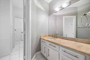 4909 Spruce St, Bellaire, TX 77401 - Photo 25