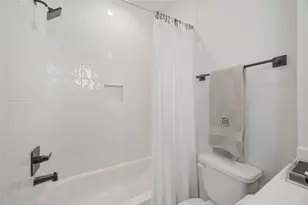 817 Thornton Rd, Houston, TX 77018 - Photo 5