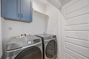 817 Thornton Rd, Houston, TX 77018 - Photo 15