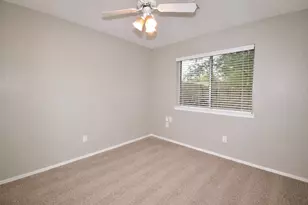14203 Long River Ct, Sugar Land, TX 77498 - Photo 9