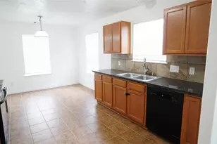 4403 Sprangletop Ave, Baytown, TX 77521 - Photo 9