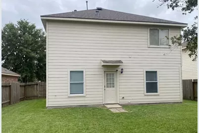 4403 Sprangletop Avenue, Baytown, TX 77521 - Photo 5