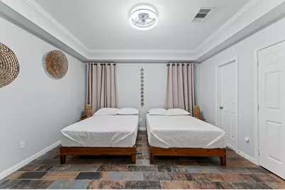 2201 Crocker Street, Houston, TX 77006 - Photo 31