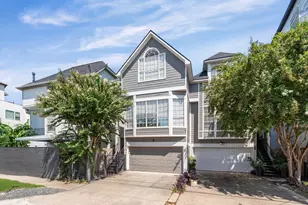 2201 Crocker St, Houston, TX 77006 - Photo 3