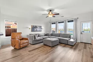 3284 Gladewater Ln, League City, TX 77573 - Photo 11