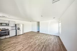 16802 N Marie Vlg Dr, Conroe, TX 77306 - Photo 5