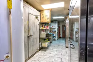 2414 S Gordon St, Alvin, TX 77511 - Photo 19