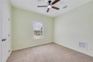 1400 W 18th St, Bryan, TX 77803 - Photo 17