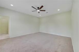 1400 W 18th St, Bryan, TX 77803 - Photo 11