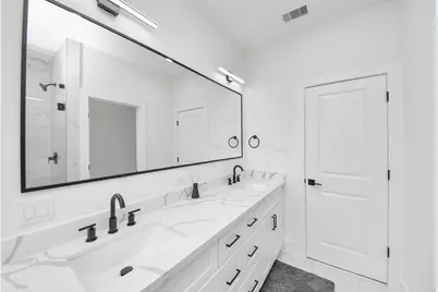 2424 Harrington Street, Houston, TX 77026 - Photo 13