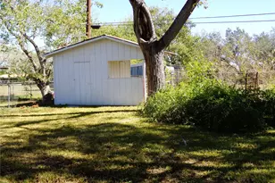 504 N West St, Weimar, TX 78962 - Photo 17