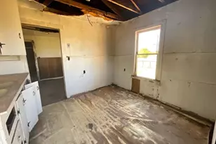 203 Galveston St, Big Spring, TX 79720 - Photo 5