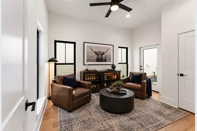 515 E 4th Street, Houston, TX 77007 - Photo 1