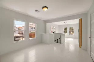 2415 Columbia St, Houston, TX 77008 - Photo 13