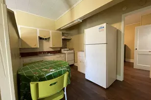 302 N Avenue B, Freeport, TX 77541 - Photo 7