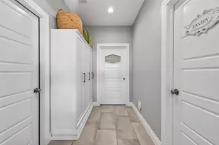 10905 Dauphine St, Willis, TX 77318 - Photo 13