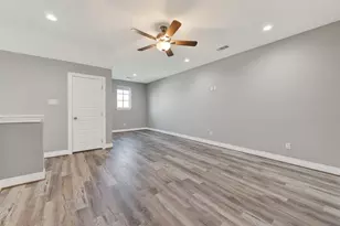 10905 Dauphine St, Willis, TX 77318 - Photo 27