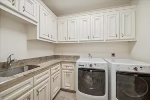 1006 River Glynn Dr, Hunters Creek Village, TX 77063 - Photo 33