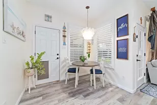 3214 E Cedar Hollow Dr, Pearland, TX 77584 - Photo 9