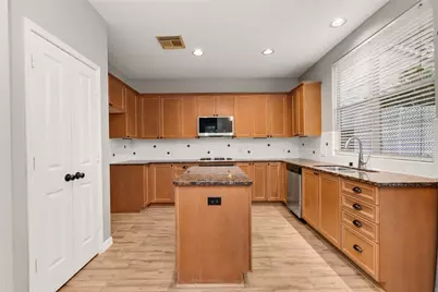 6 Vinca Trail, The Woodlands, TX 77382 - Photo 11