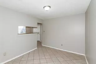 10111 King Ranch Ln, Sugar Land, TX 77498 - Photo 5