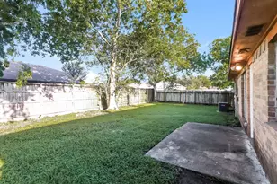 10111 King Ranch Ln, Sugar Land, TX 77498 - Photo 15