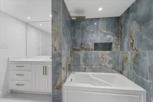 5001 Woodway Dr, Houston, TX 77056 - Photo 19