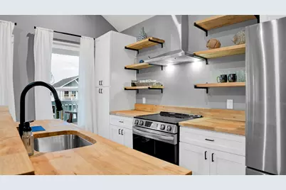 1036 Sunset Circle W, Crystal Beach, TX 77650 - Photo 27