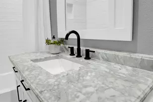 1036 Sunset Circle W, Crystal Beach, TX 77650 - Photo 41