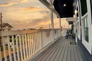 1036 Sunset Circle W, Crystal Beach, TX 77650 - Photo 13