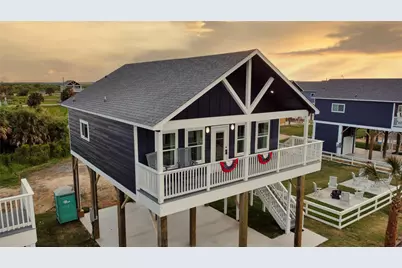 1036 Sunset Circle W, Crystal Beach, TX 77650 - Photo 5