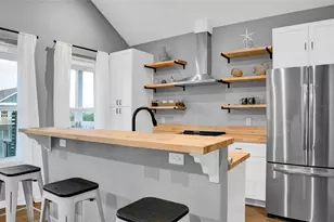 1036 Sunset Circle W, Crystal Beach, TX 77650 - Photo 21