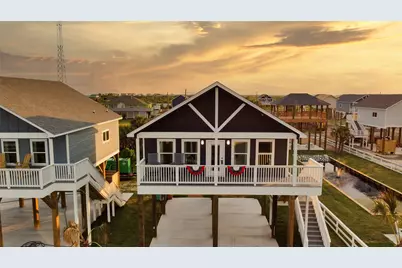 1036 Sunset Circle W, Crystal Beach, TX 77650 - Photo 11