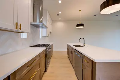 4702 Coke Street, Houston, TX 77020 - Photo 9