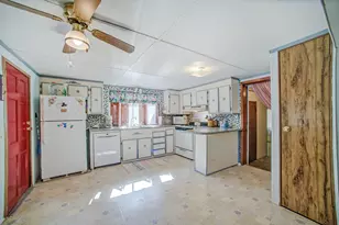 1112 Sir Henry Dr S, Ivanhoe, TX 75979 - Photo 9