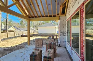 2112 Greentree Dr, Huntsville, TX 77340 - Photo 11