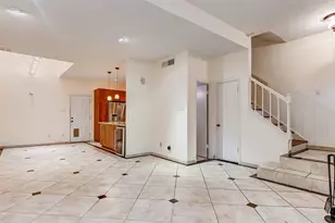 7350 Kirby Dr, Houston, TX 77030 - Photo 5