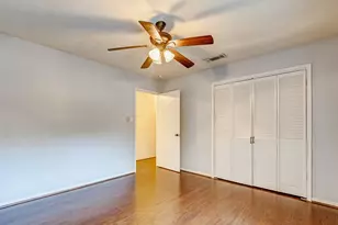 7350 Kirby Dr, Houston, TX 77030 - Photo 7