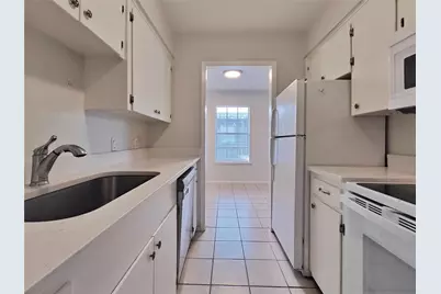 600 19th Street #17, Galveston, TX 77550 - Photo 11