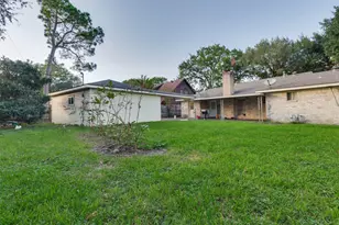 9223 Sandstone St, Houston, TX 77036 - Photo 39