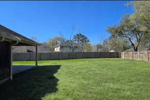 1811 Emerald Lake Ct, Houston, TX 77062 - Photo 3