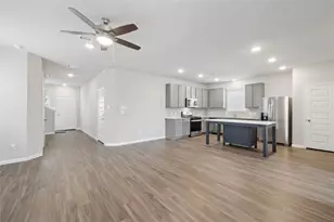 2425 Shellcracker Dr, Conroe, TX 77384 - Photo 9
